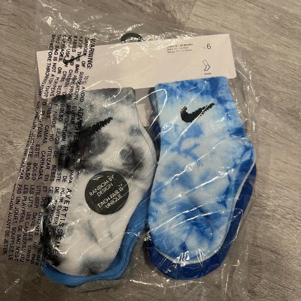 Nike Athletic Socks new with tags 12-24 months